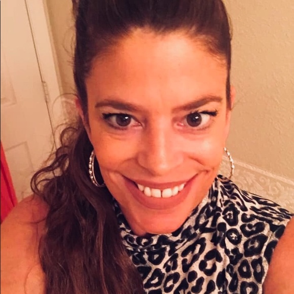 Meet your Posher, Stephanie - Picture 6 of 10